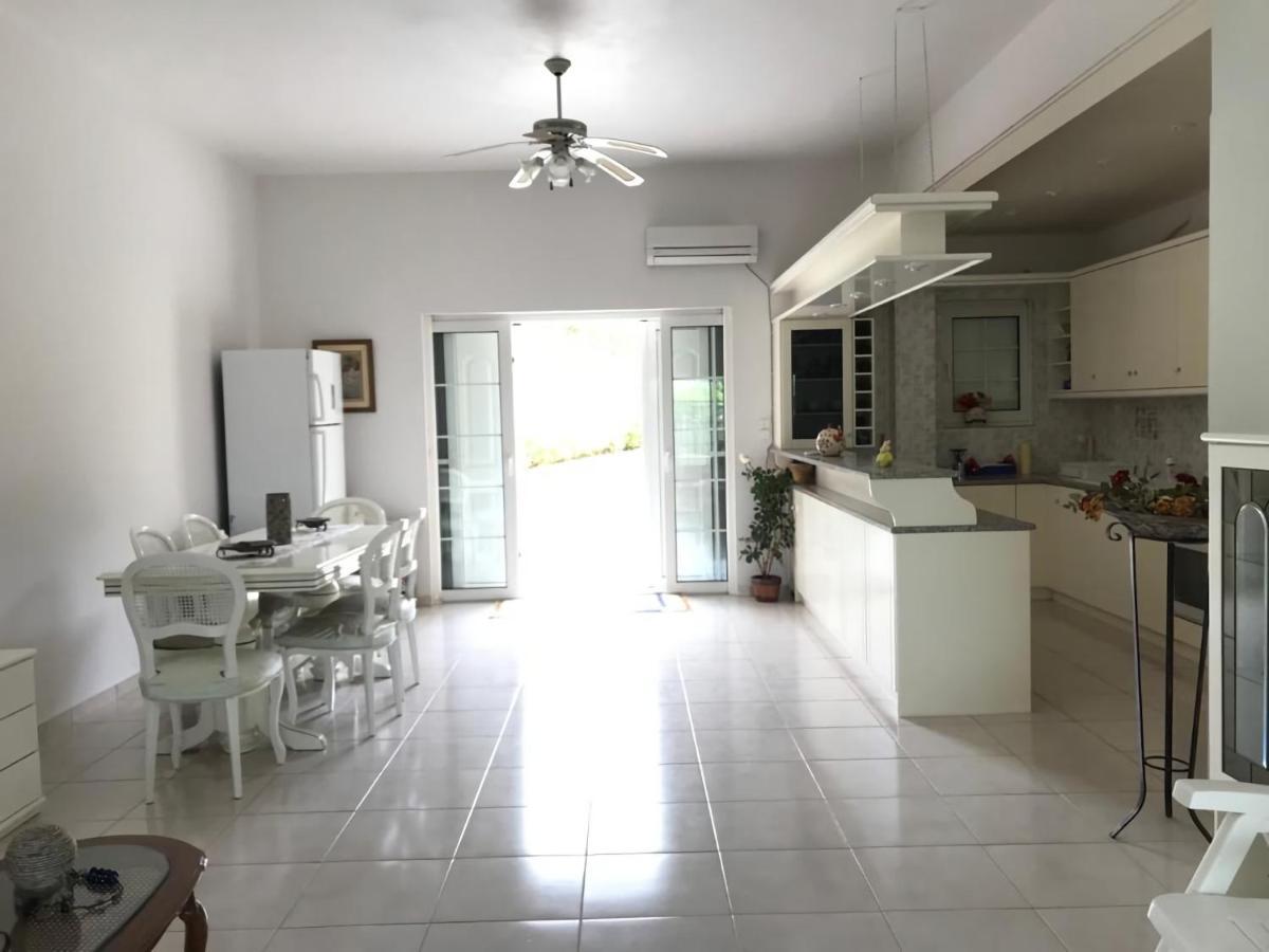 Villa Amalaya Flampouria Bagian luar foto